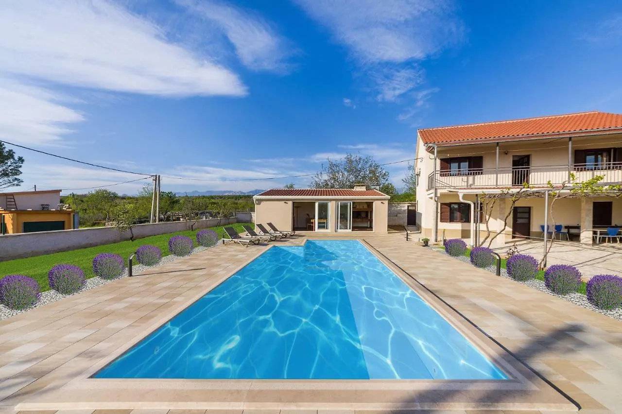 Holiday Home Vila Dida Moj Slivnica